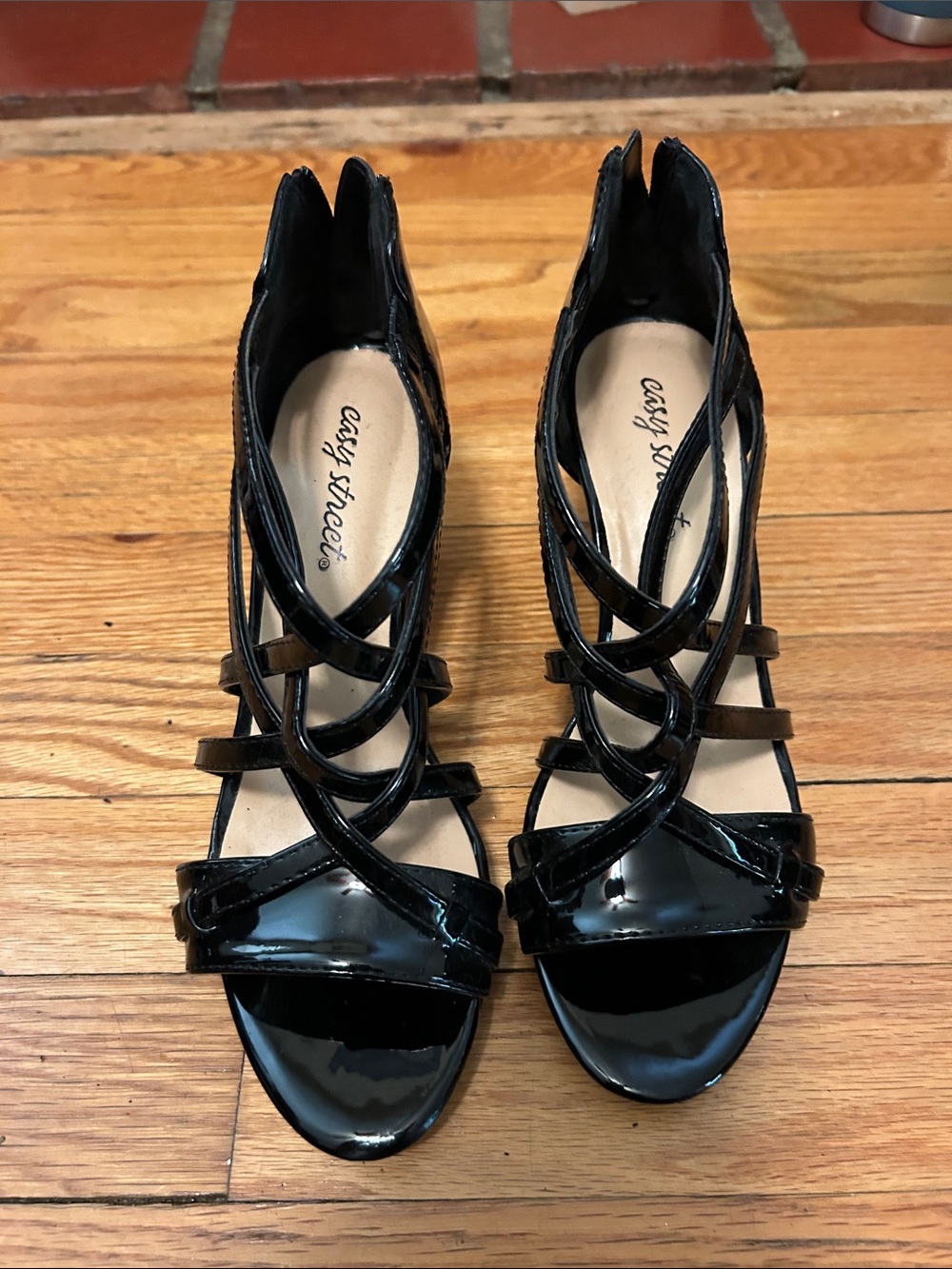 easy street Black Patent Strappy Heels size 7